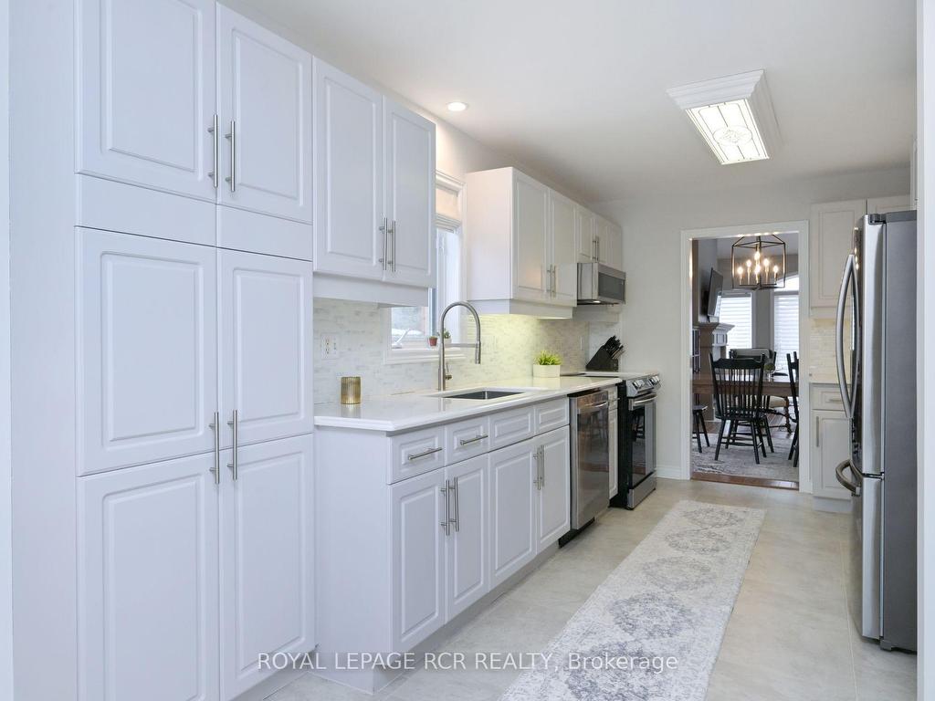 









6


Fortuna

Circle,
New Tecumseth,




ON
L9R 1Z3

