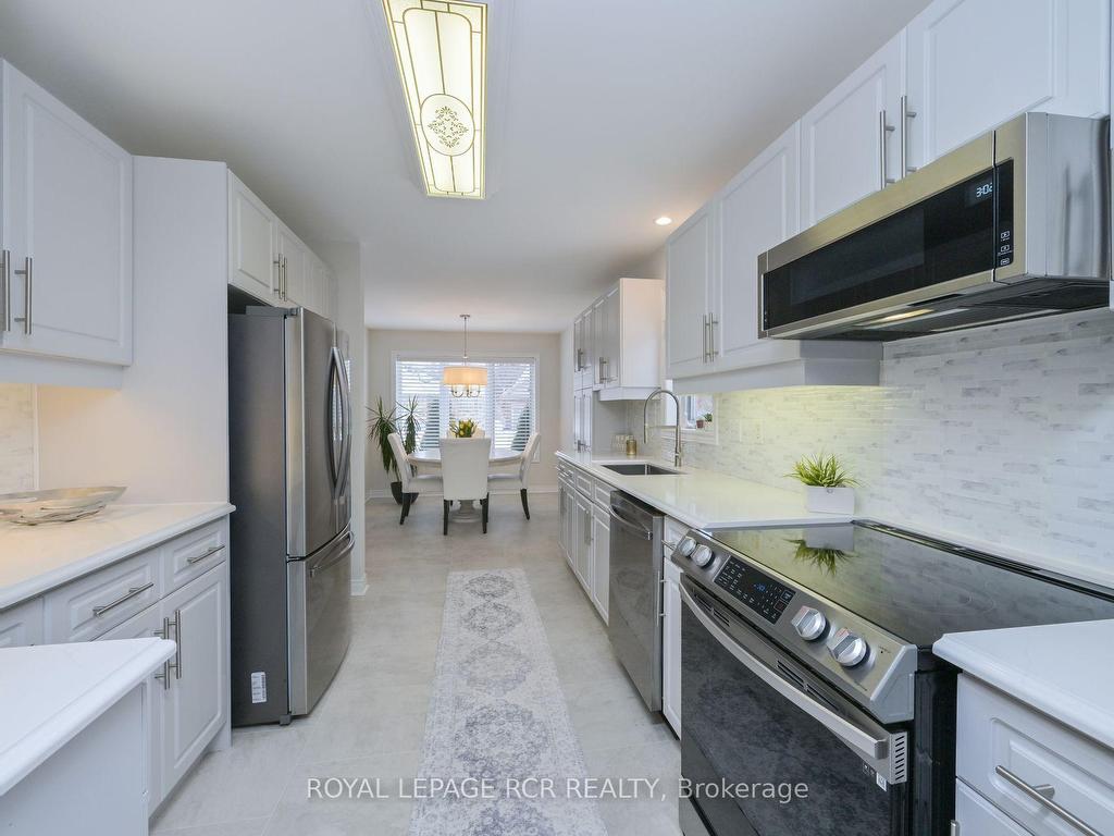 









6


Fortuna

Circle,
New Tecumseth,




ON
L9R 1Z3

