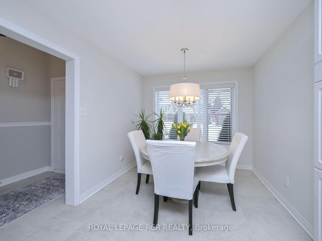 









6


Fortuna

Circle,
New Tecumseth,




ON
L9R 1Z3

