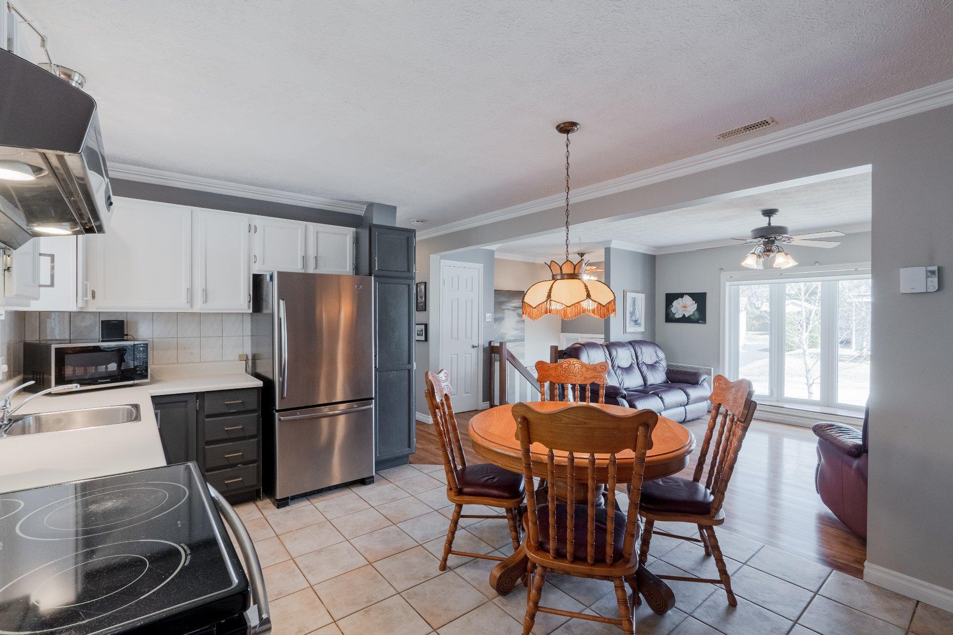 









2866


Rue des Zircons

,
Sherbrooke (Fleurimont),




QC
J1G4J3


