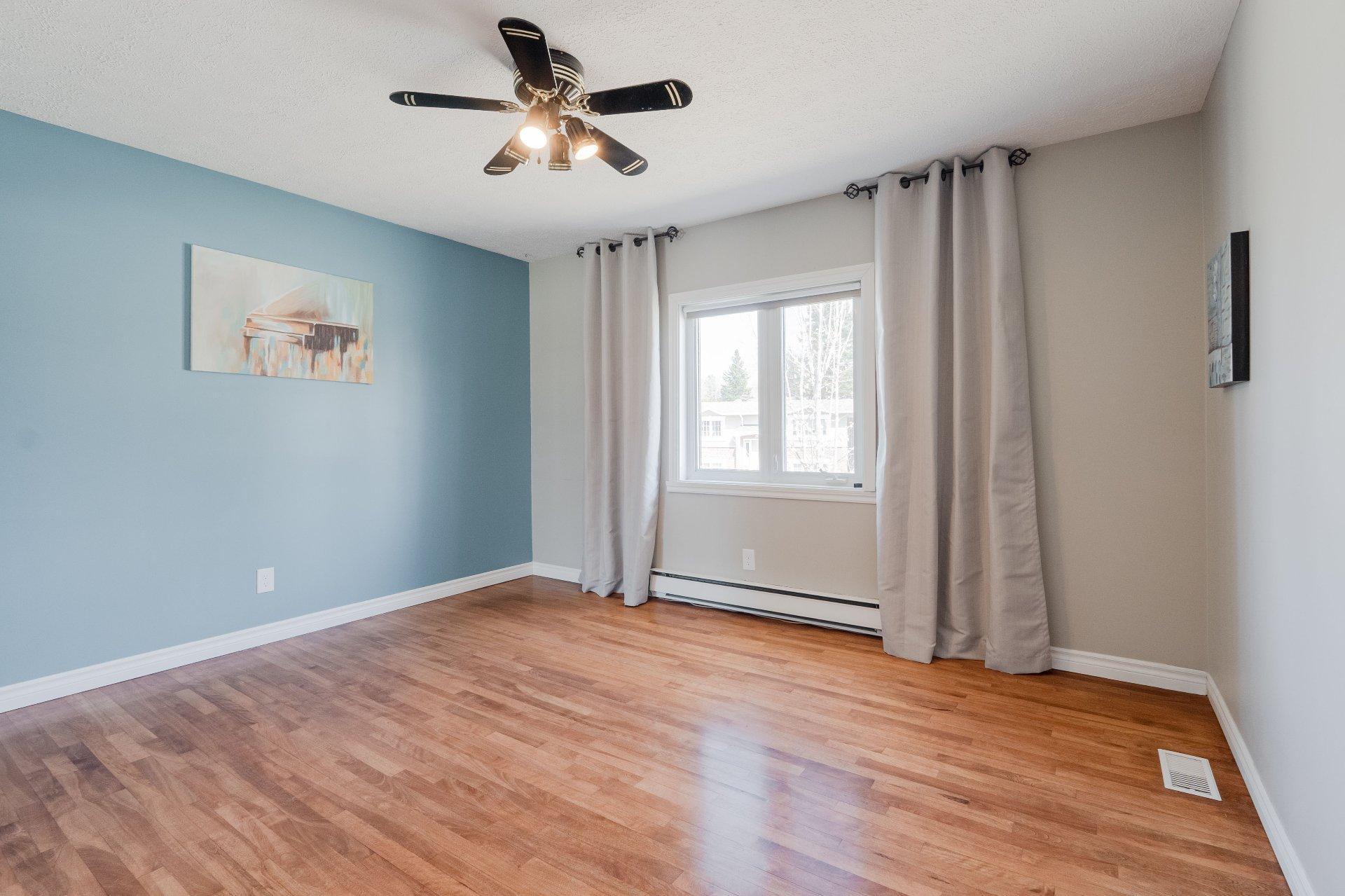 









2866


Rue des Zircons

,
Sherbrooke (Fleurimont),




QC
J1G4J3

