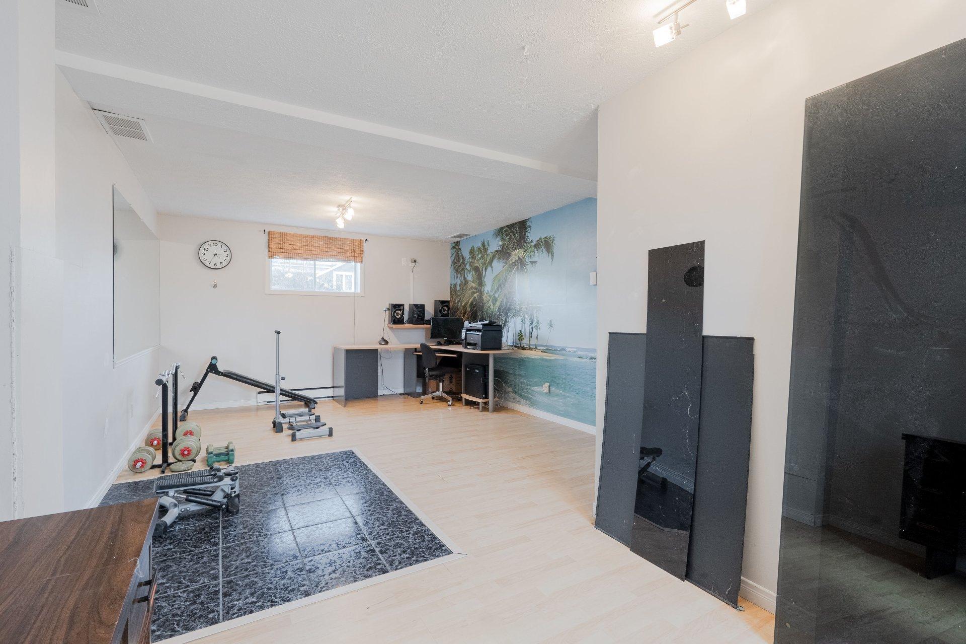 









2866


Rue des Zircons

,
Sherbrooke (Fleurimont),




QC
J1G4J3

