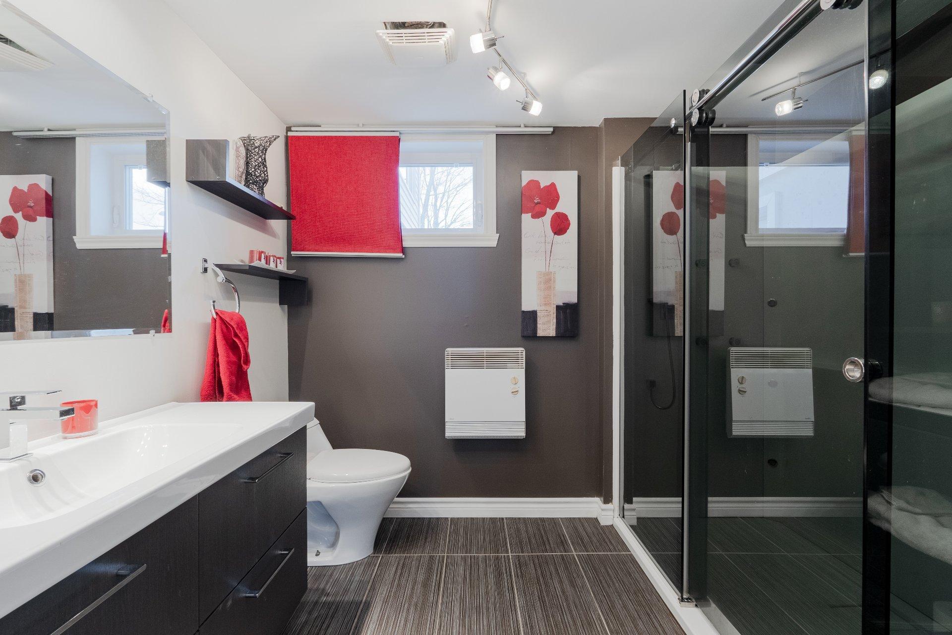 









2866


Rue des Zircons

,
Sherbrooke (Fleurimont),




QC
J1G4J3

