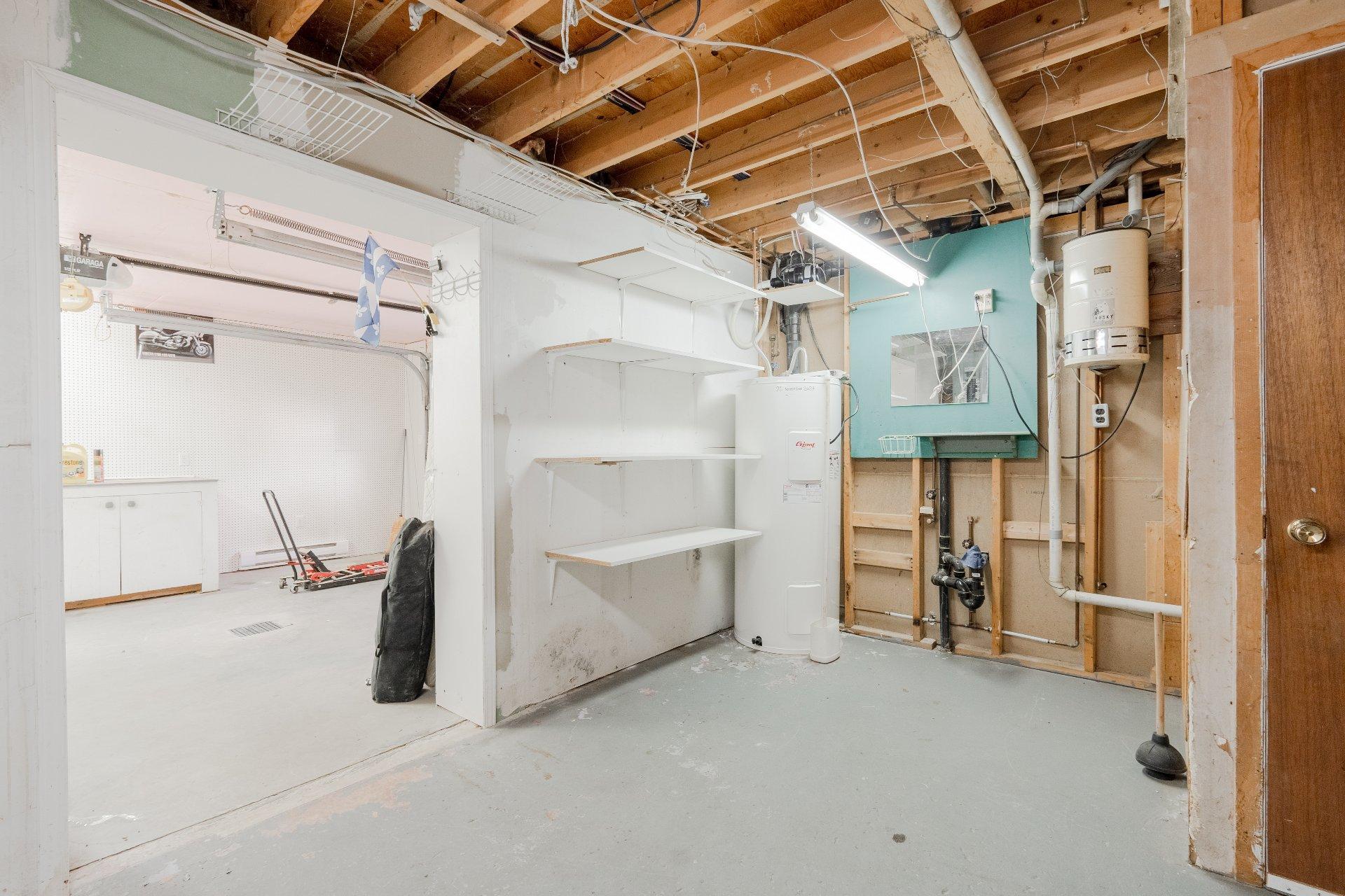 









2866


Rue des Zircons

,
Sherbrooke (Fleurimont),




QC
J1G4J3

