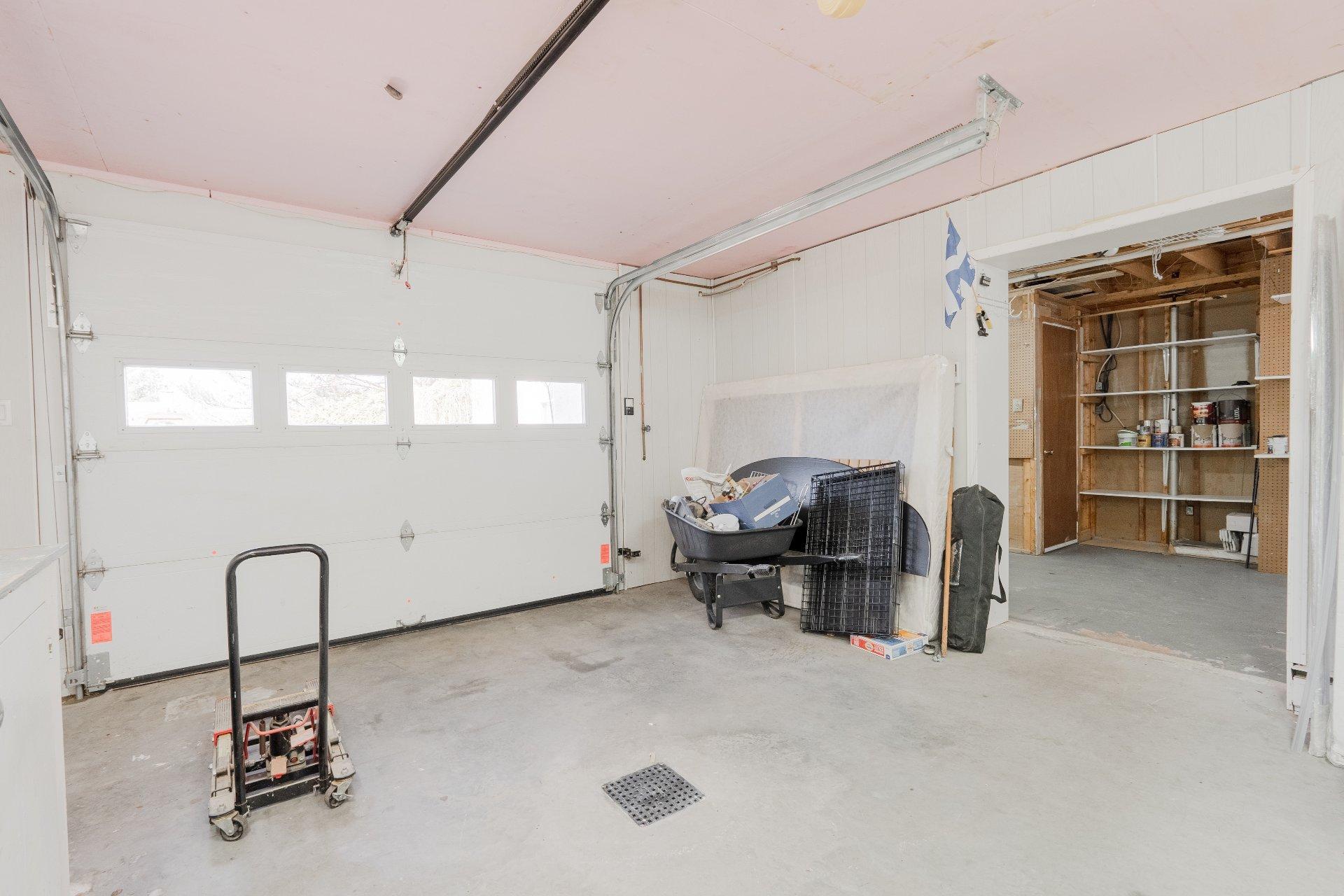 









2866


Rue des Zircons

,
Sherbrooke (Fleurimont),




QC
J1G4J3

