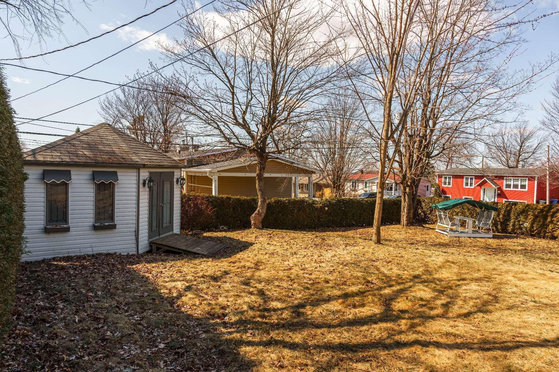 









2866


Rue des Zircons

,
Sherbrooke (Fleurimont),




QC
J1G4J3

