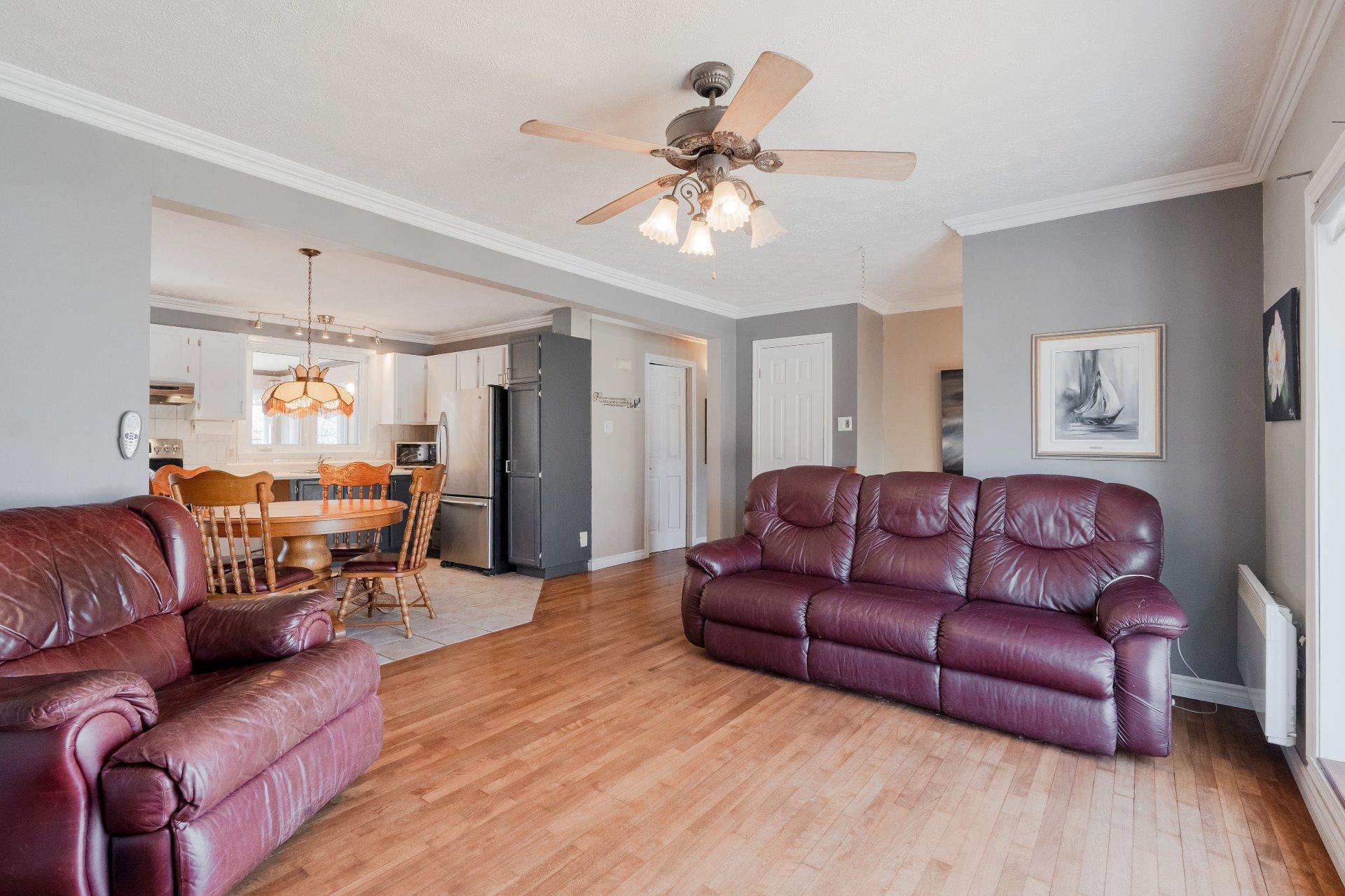 









2866


Rue des Zircons

,
Sherbrooke (Fleurimont),




QC
J1G4J3


