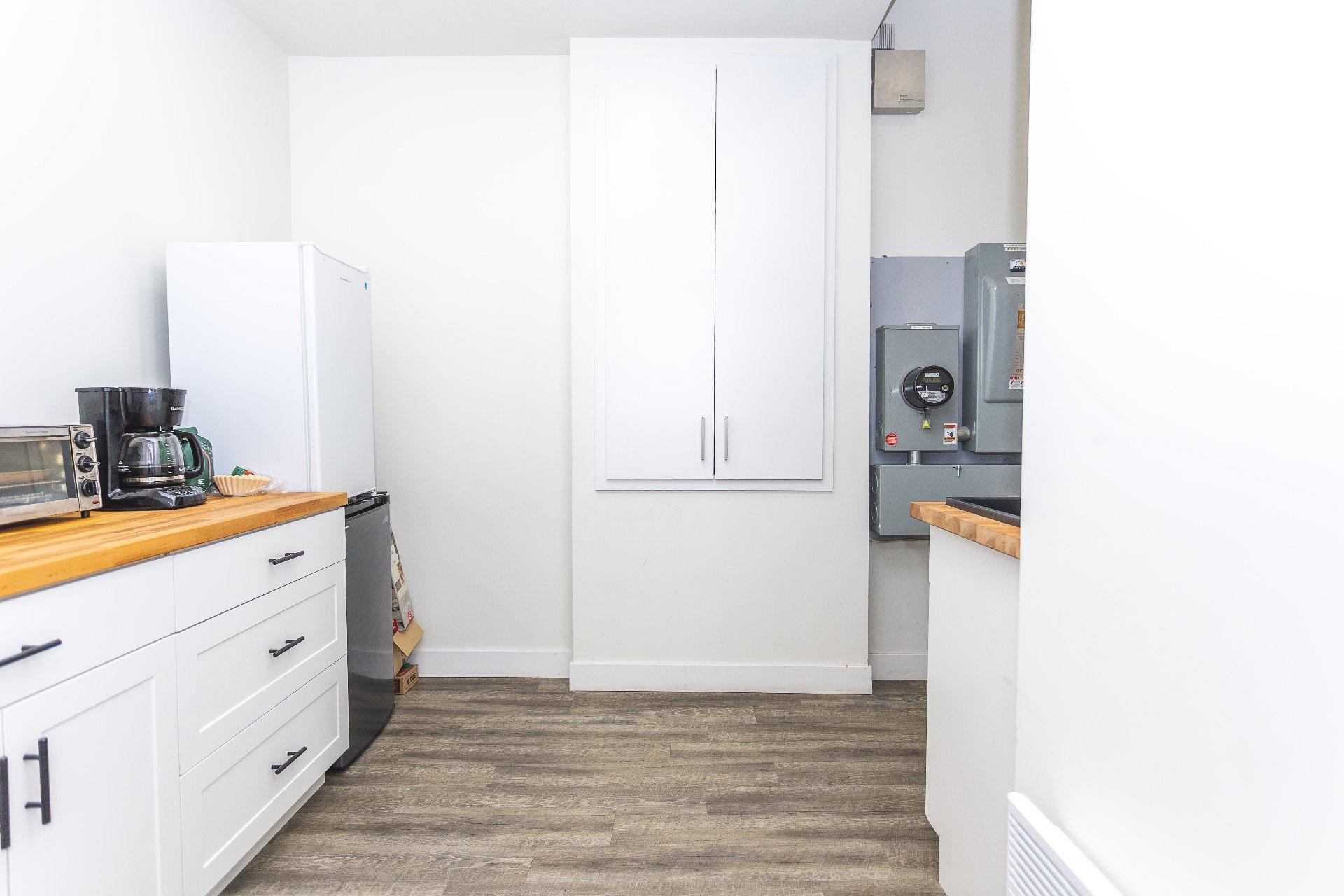 









228


Ch. de St-Gérard

,
Shawinigan,




QC
G9N6Z3

