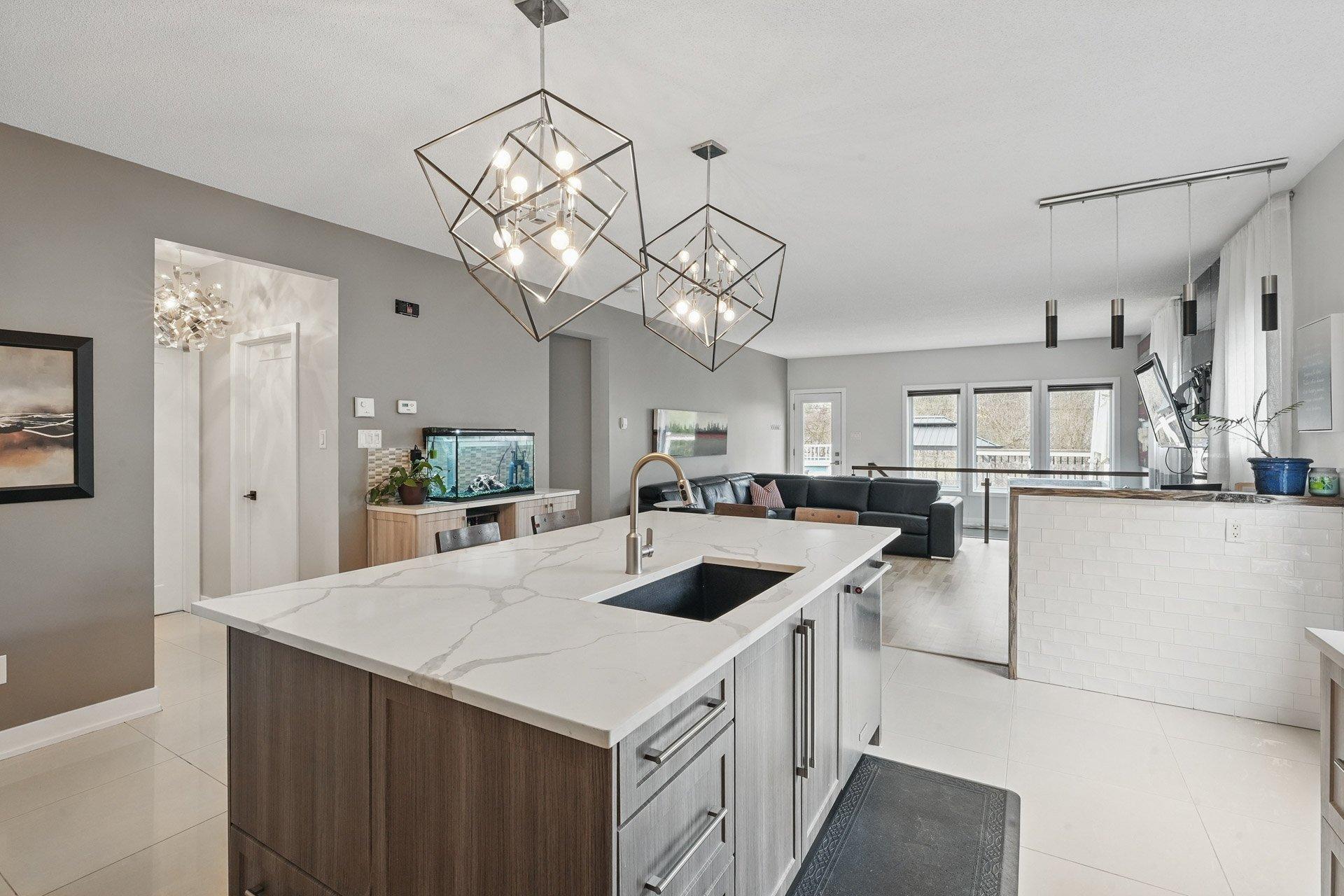 









86


Rue Clarence

,
Gatineau (Aylmer),




QC
J9J0K7

