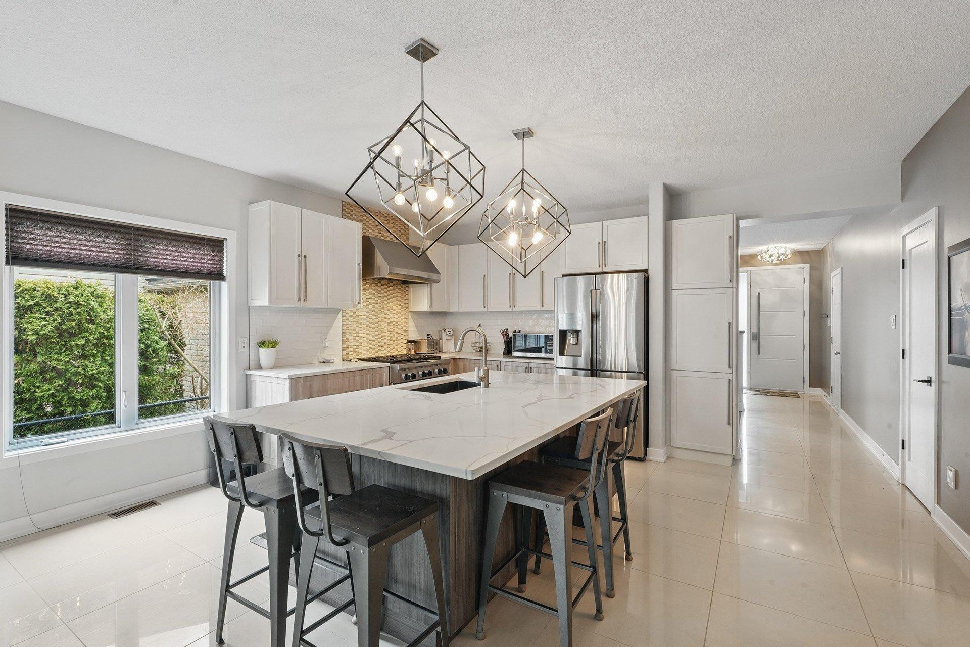 









86


Rue Clarence

,
Gatineau (Aylmer),




QC
J9J0K7

