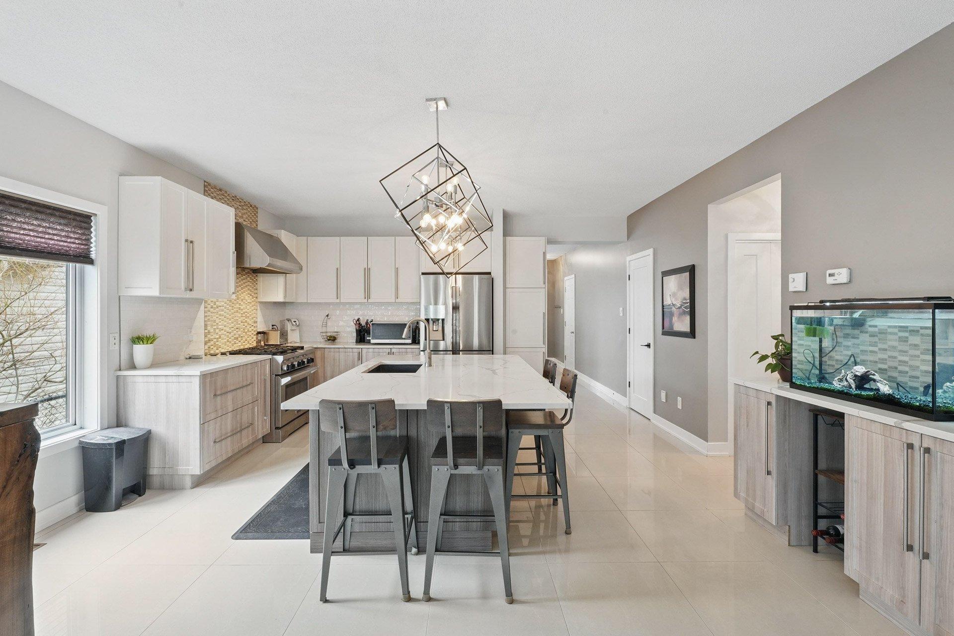 









86


Rue Clarence

,
Gatineau (Aylmer),




QC
J9J0K7

