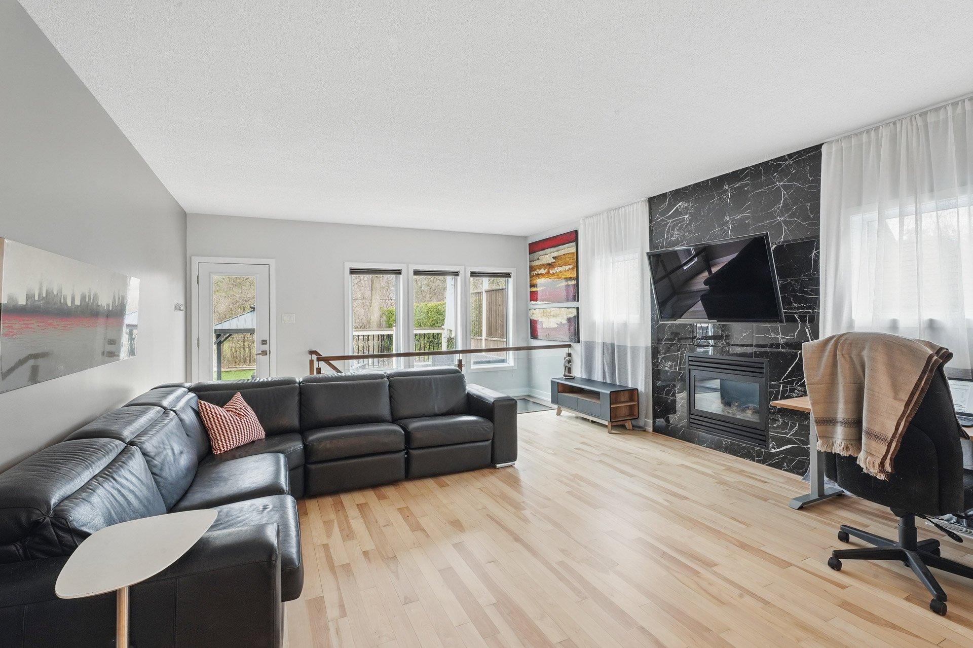 









86


Rue Clarence

,
Gatineau (Aylmer),




QC
J9J0K7

