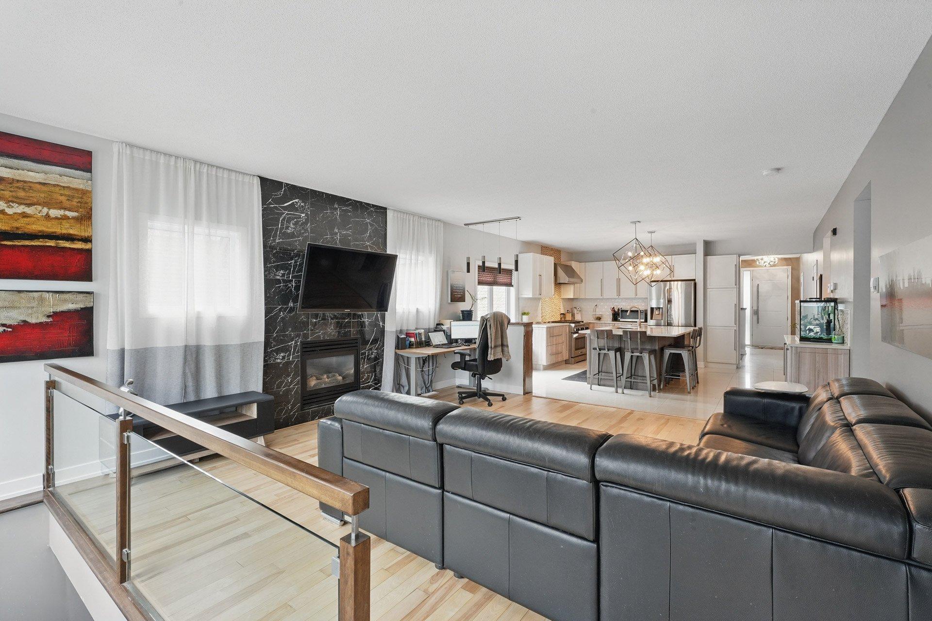









86


Rue Clarence

,
Gatineau (Aylmer),




QC
J9J0K7

