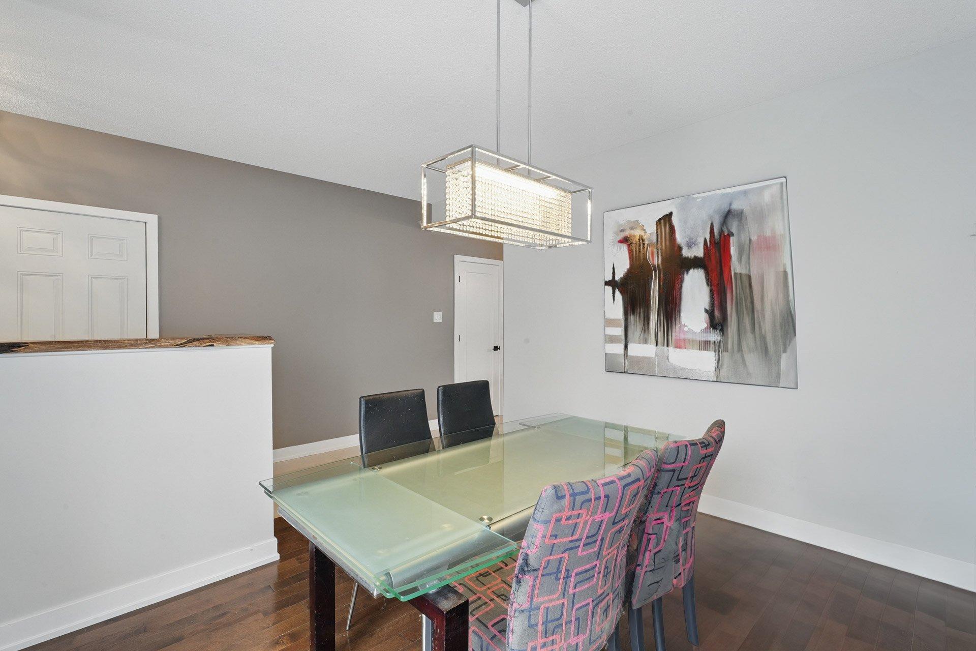 









86


Rue Clarence

,
Gatineau (Aylmer),




QC
J9J0K7

