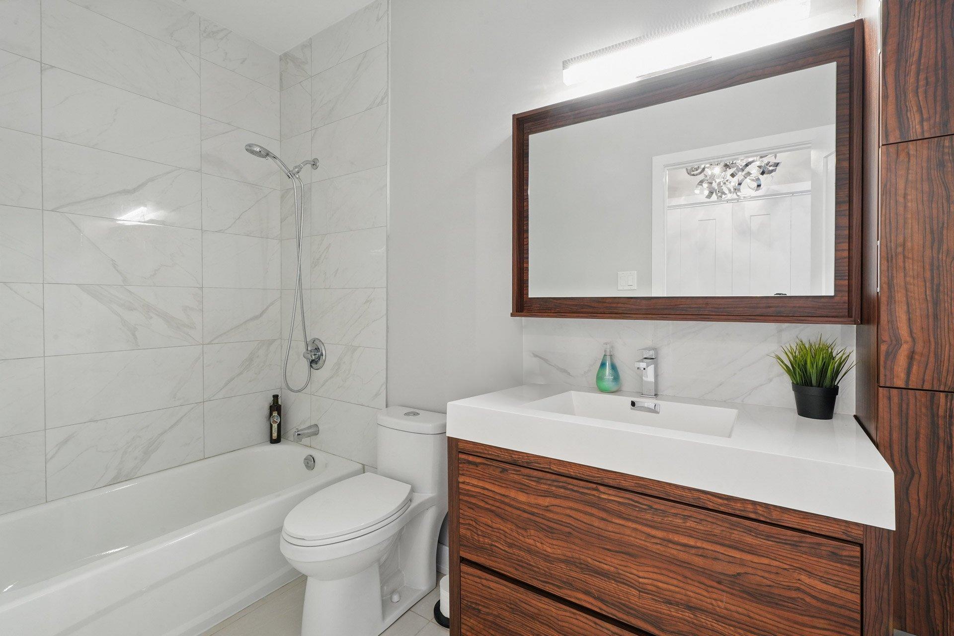 









86


Rue Clarence

,
Gatineau (Aylmer),




QC
J9J0K7

