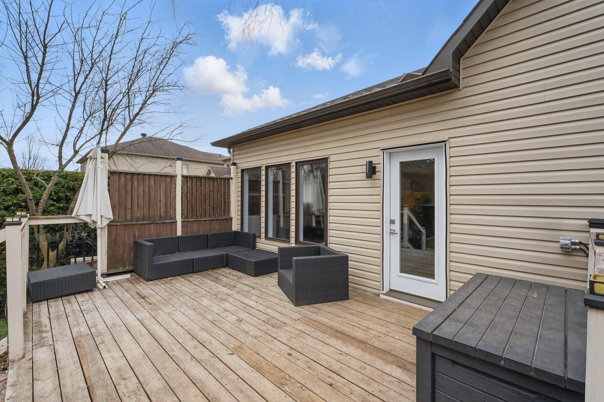 









86


Rue Clarence

,
Gatineau (Aylmer),




QC
J9J0K7

