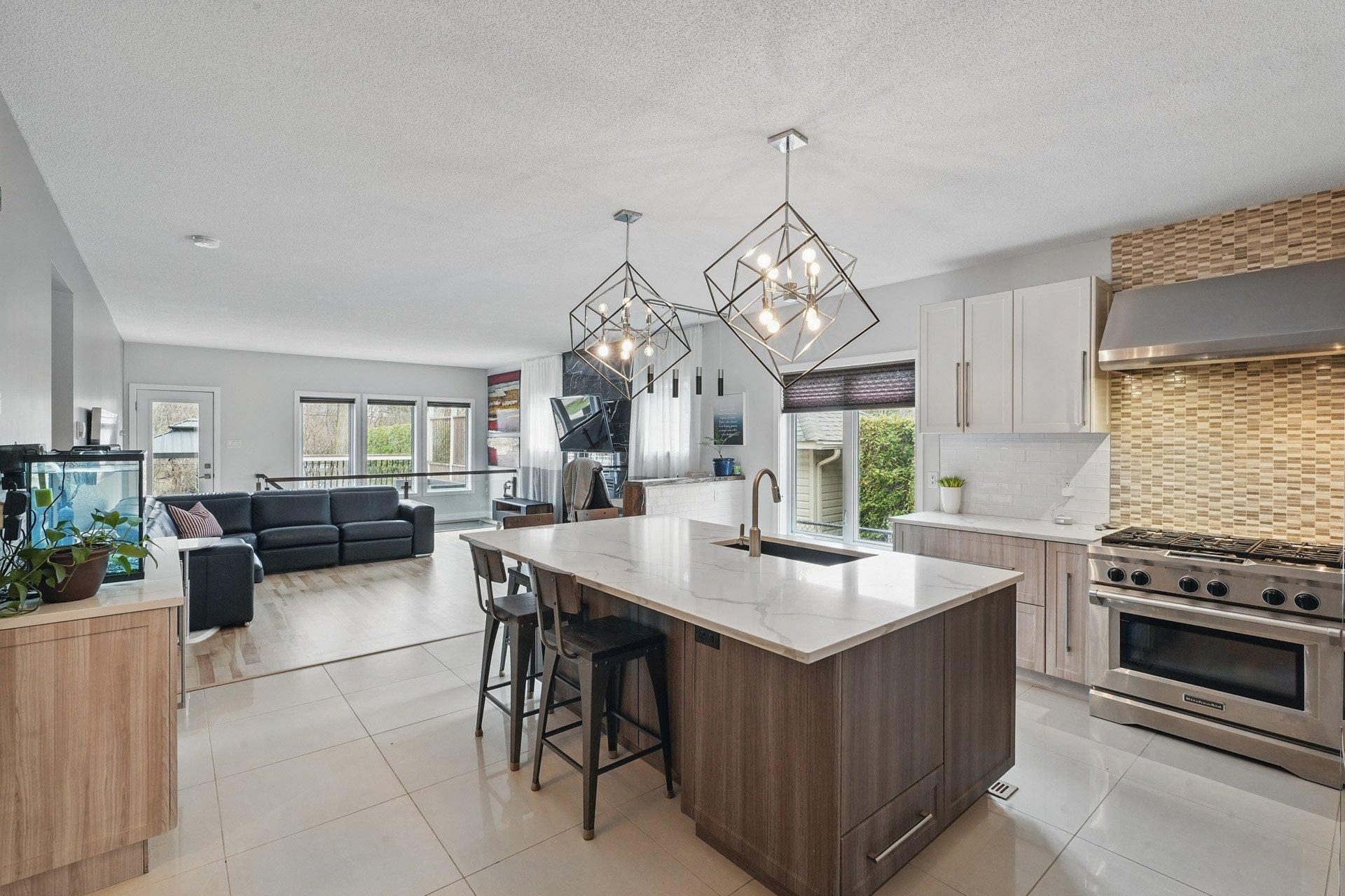 









86


Rue Clarence

,
Gatineau (Aylmer),




QC
J9J0K7

