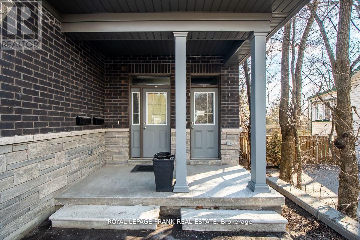 












805B DUNDAS STREET W

,
Whitby (Downtown Whitby),




Ontario
L1N2N6

