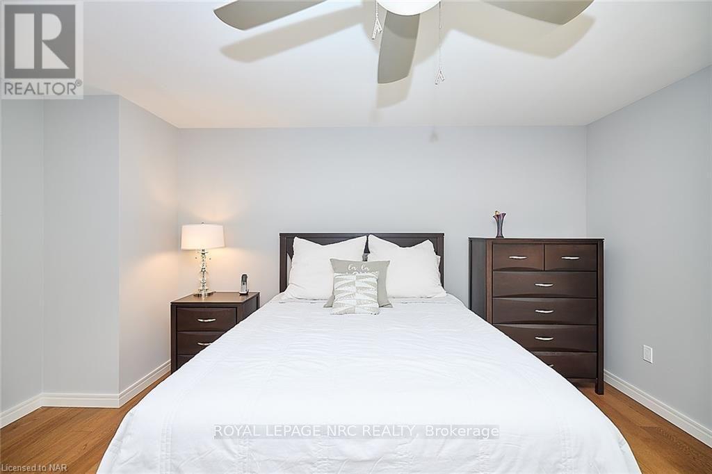 












13 OAK DRIVE

,
Niagara-on-the-Lake (Town),




Ontario
L0S1J0

