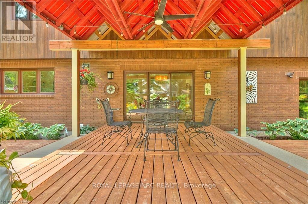 












13 OAK DRIVE

,
Niagara-on-the-Lake (Town),




Ontario
L0S1J0

