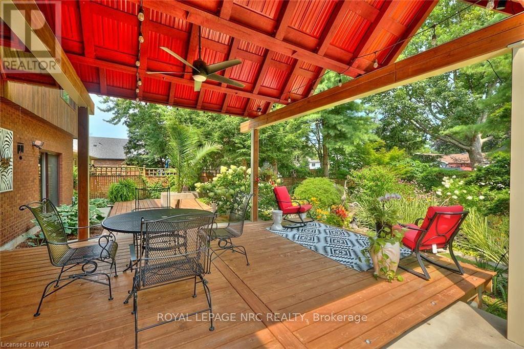 












13 OAK DRIVE

,
Niagara-on-the-Lake (Town),




Ontario
L0S1J0

