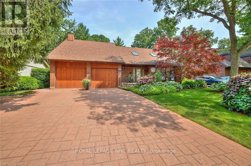 












13 OAK DRIVE

,
Niagara-on-the-Lake (Town),




Ontario
L0S1J0

