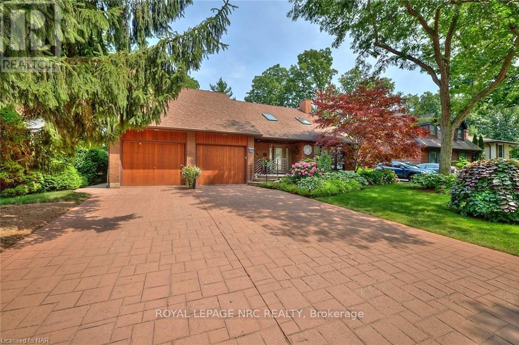 












13 OAK DRIVE

,
Niagara-on-the-Lake (Town),




Ontario
L0S1J0

