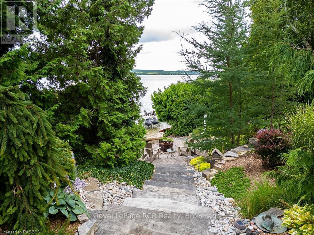 












2 1ST AVENUE

,
South Bruce Peninsula,




Ontario
N0H2T0

