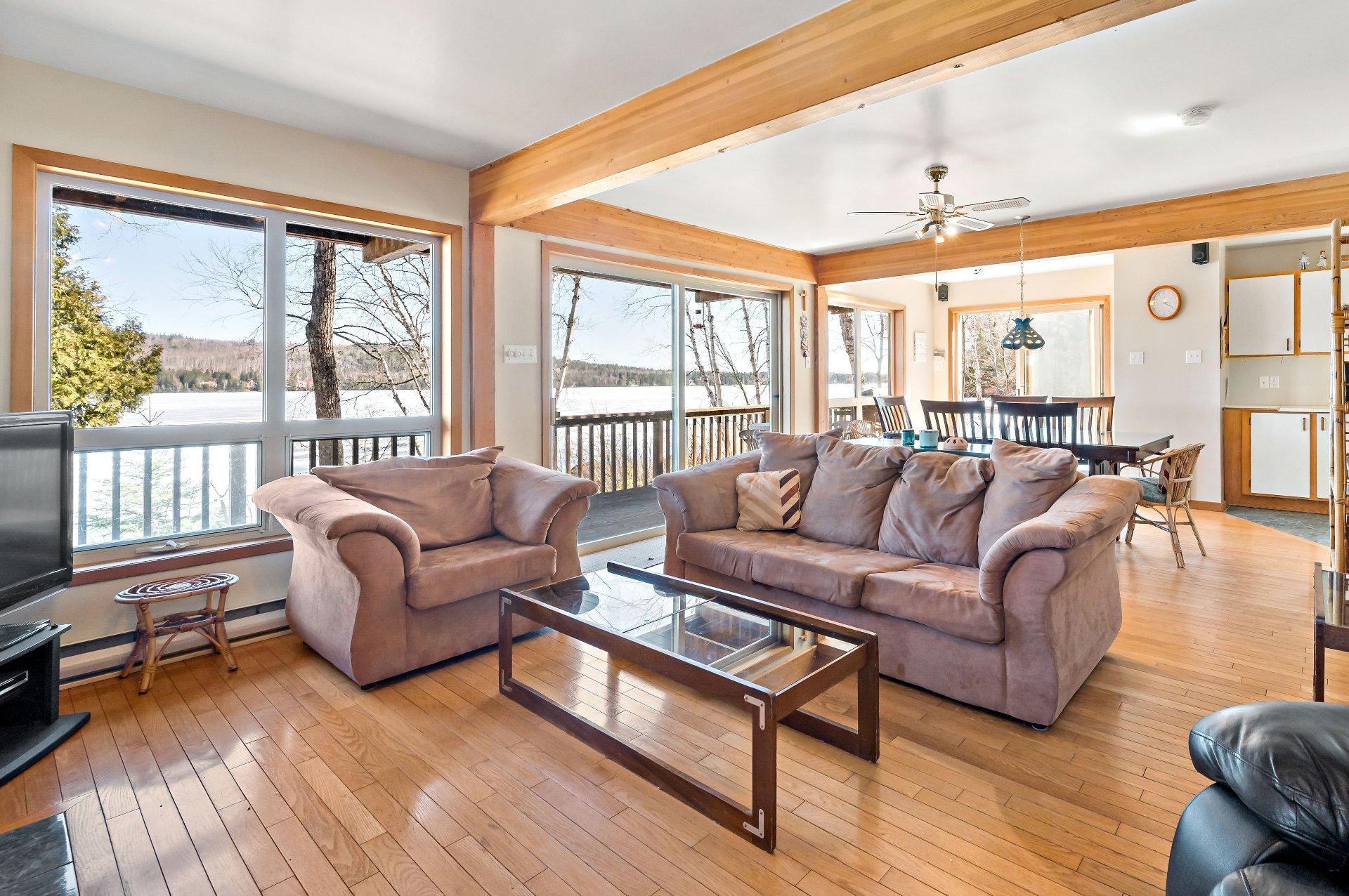 









1636


Ch. du Lac-Chaud

,
La Macaza,




QC
J0T1R0

