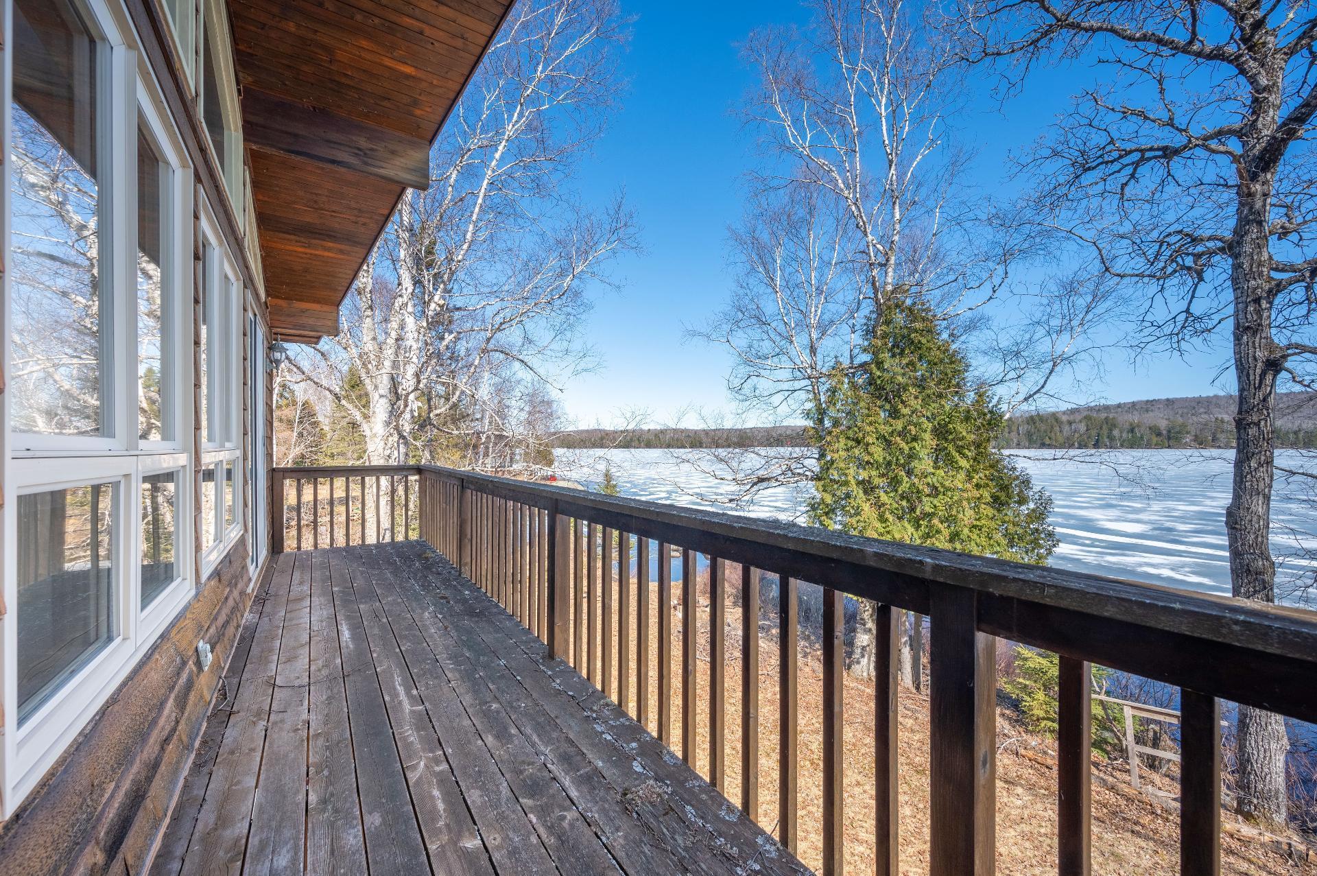 









1636


Ch. du Lac-Chaud

,
La Macaza,




QC
J0T1R0

