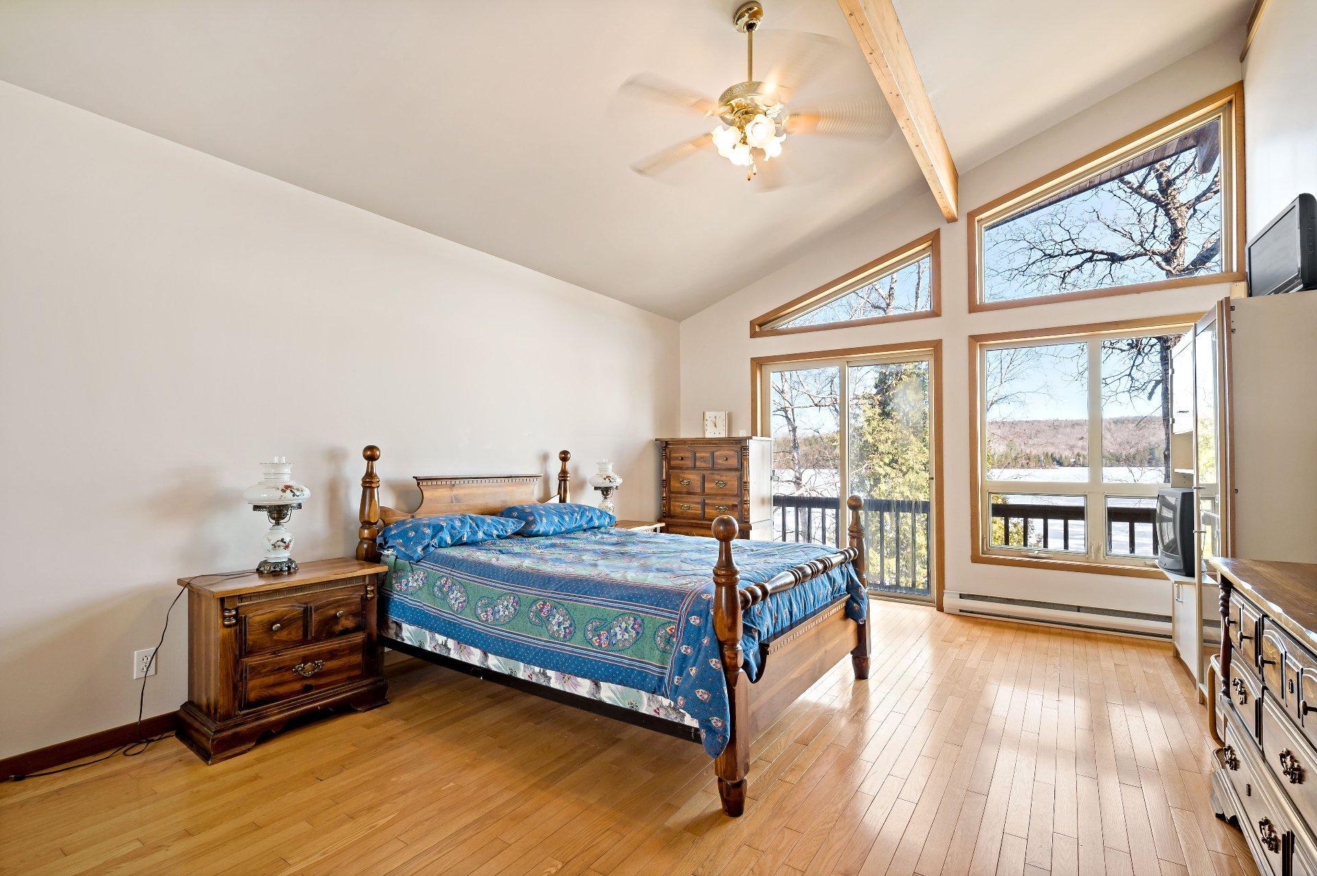 









1636


Ch. du Lac-Chaud

,
La Macaza,




QC
J0T1R0

