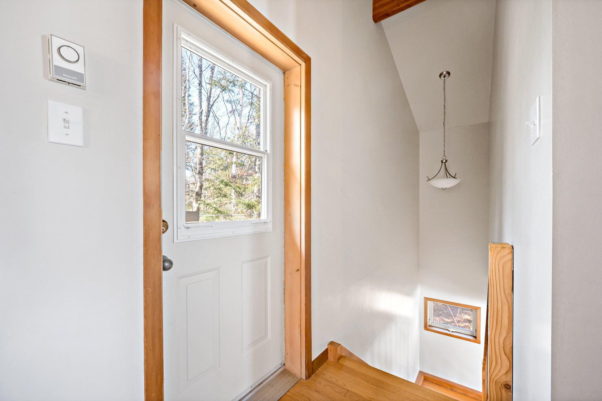 









1636


Ch. du Lac-Chaud

,
La Macaza,




QC
J0T1R0


