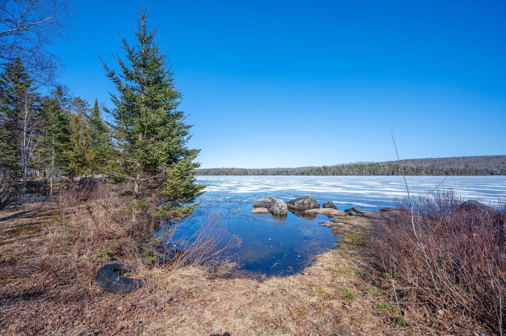 









1636


Ch. du Lac-Chaud

,
La Macaza,




QC
J0T1R0

