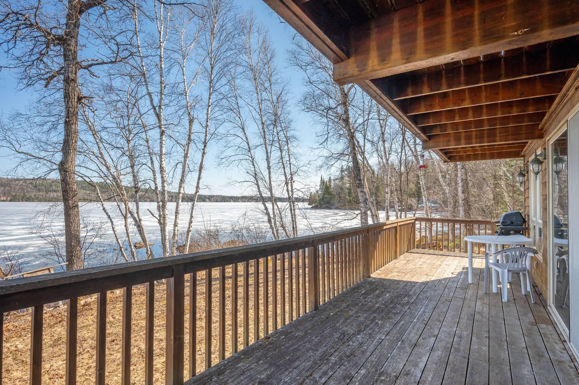 









1636


Ch. du Lac-Chaud

,
La Macaza,




QC
J0T1R0

