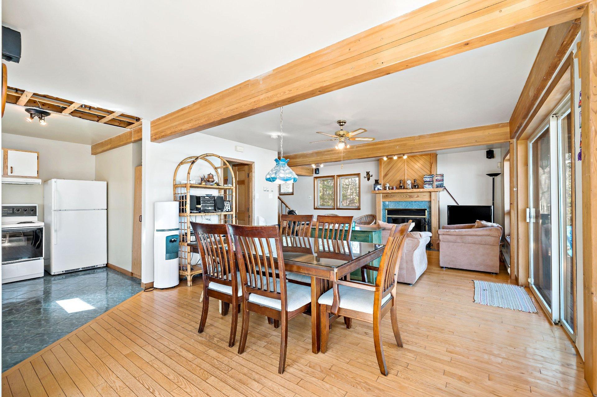 









1636


Ch. du Lac-Chaud

,
La Macaza,




QC
J0T1R0

