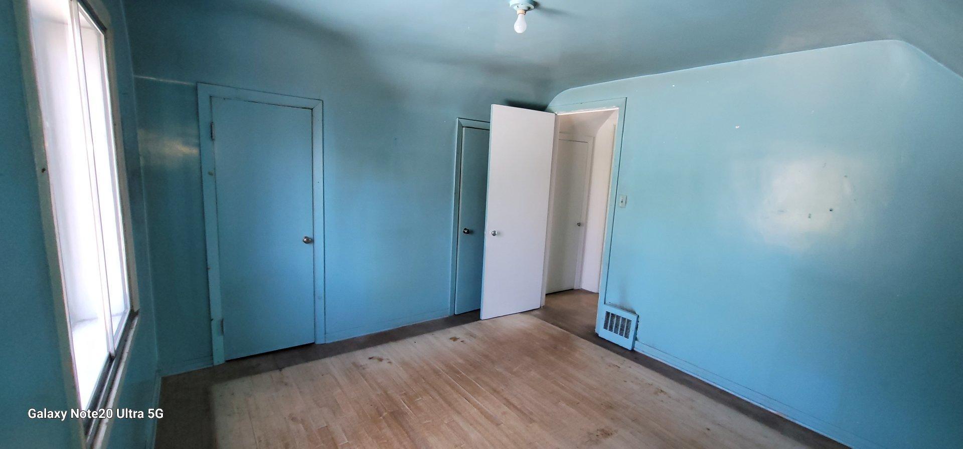 









7421


20e Avenue

,
Montréal (Villeray/Saint-Michel/Parc-Extension),




QC
H2A2K7

