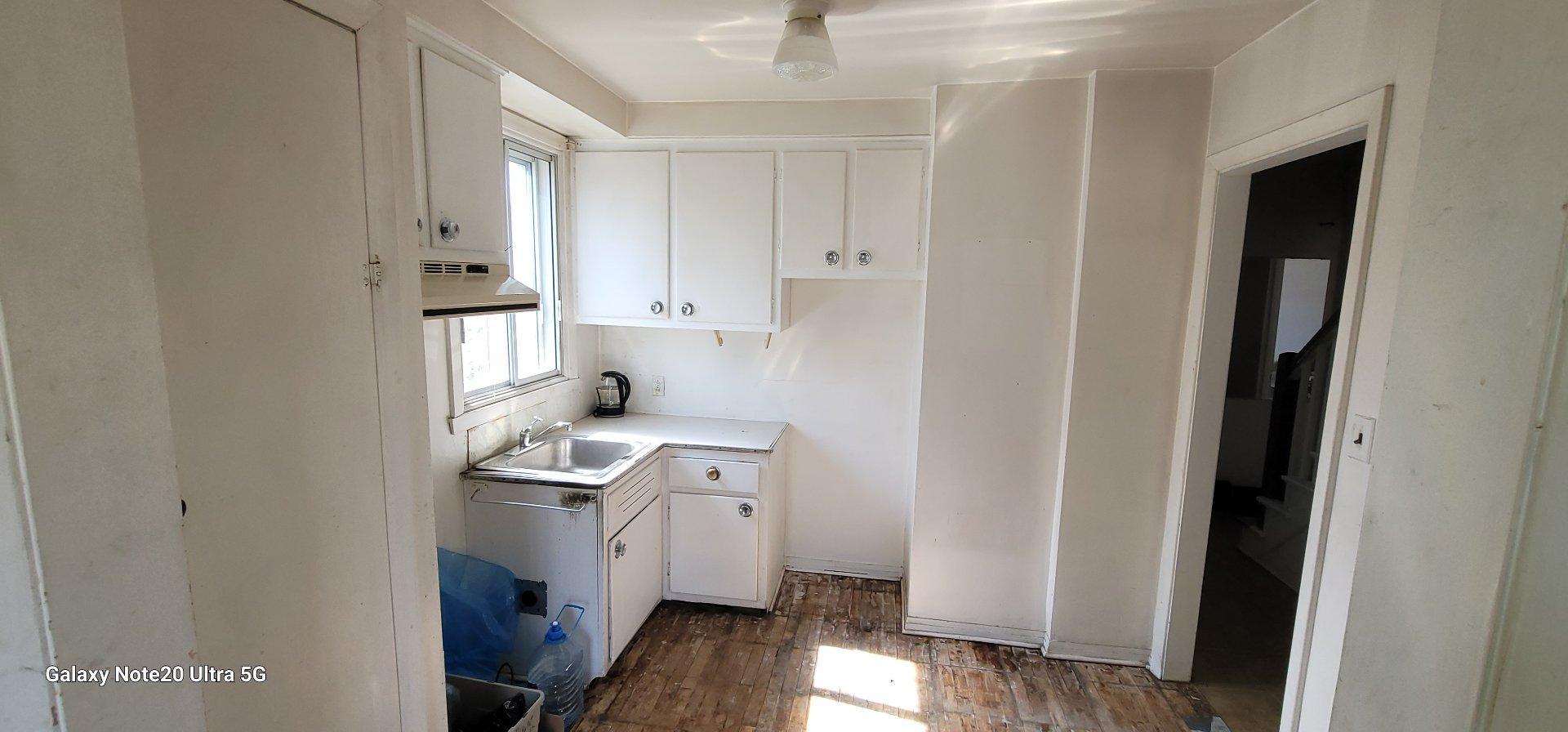 









7421


20e Avenue

,
Montréal (Villeray/Saint-Michel/Parc-Extension),




QC
H2A2K7

