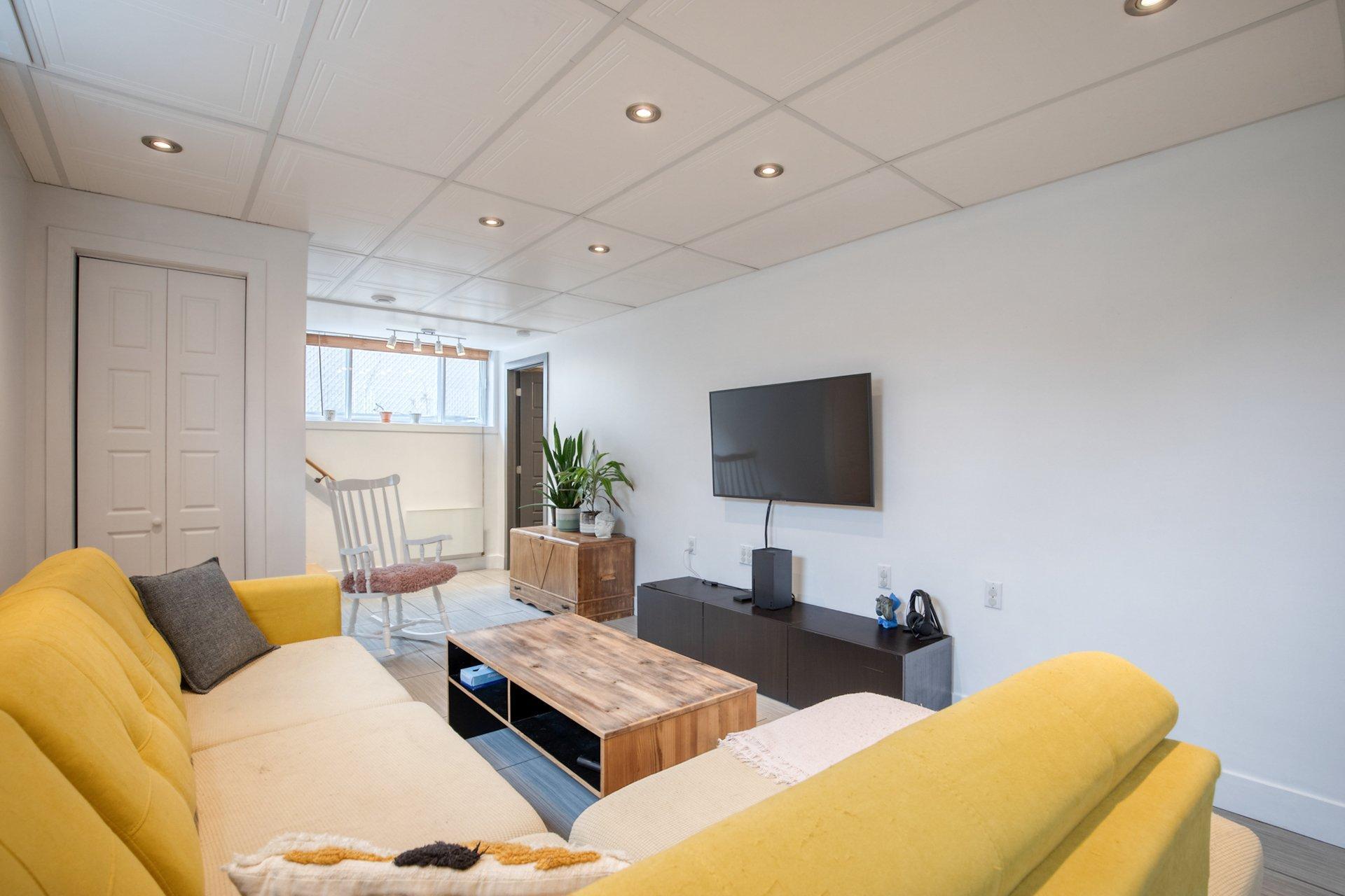 









316


Rue Ste-Marie

,
Saint-Jean-sur-Richelieu,




QC
J3B1J1

