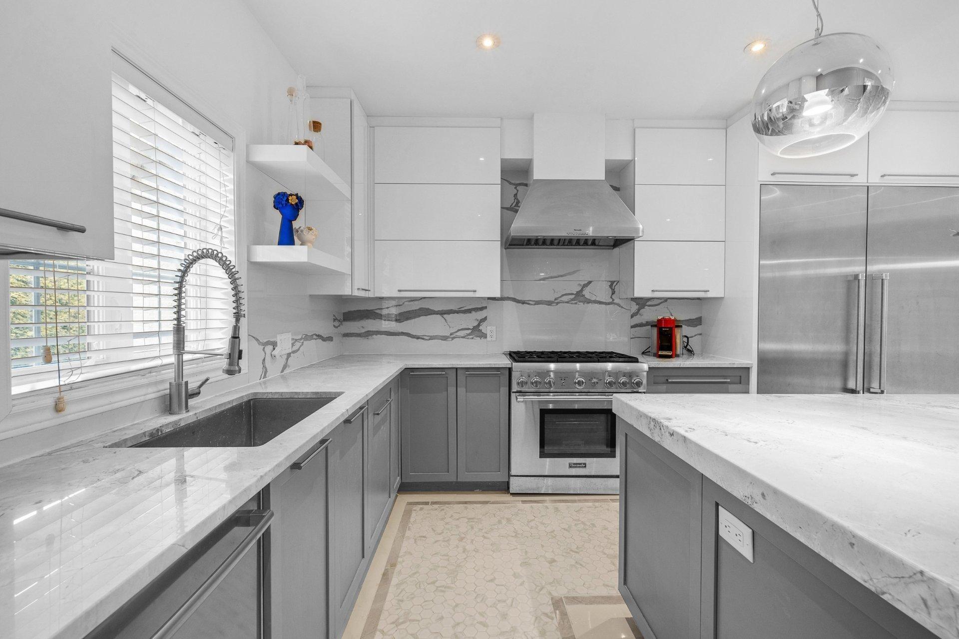 









451


Boul. de Fontainebleau

,
Blainville,




QC
J7B1W7

