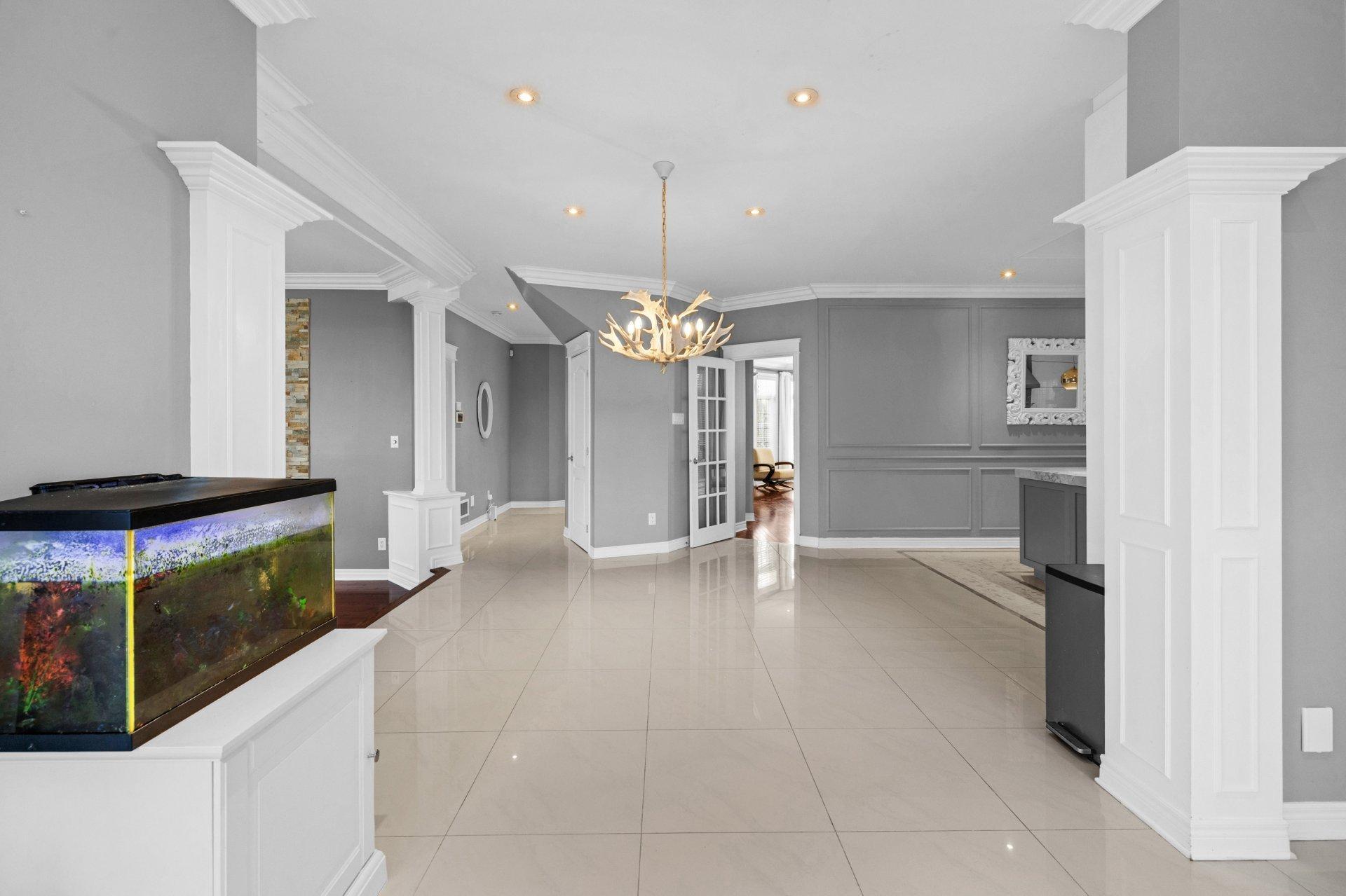 









451


Boul. de Fontainebleau

,
Blainville,




QC
J7B1W7

