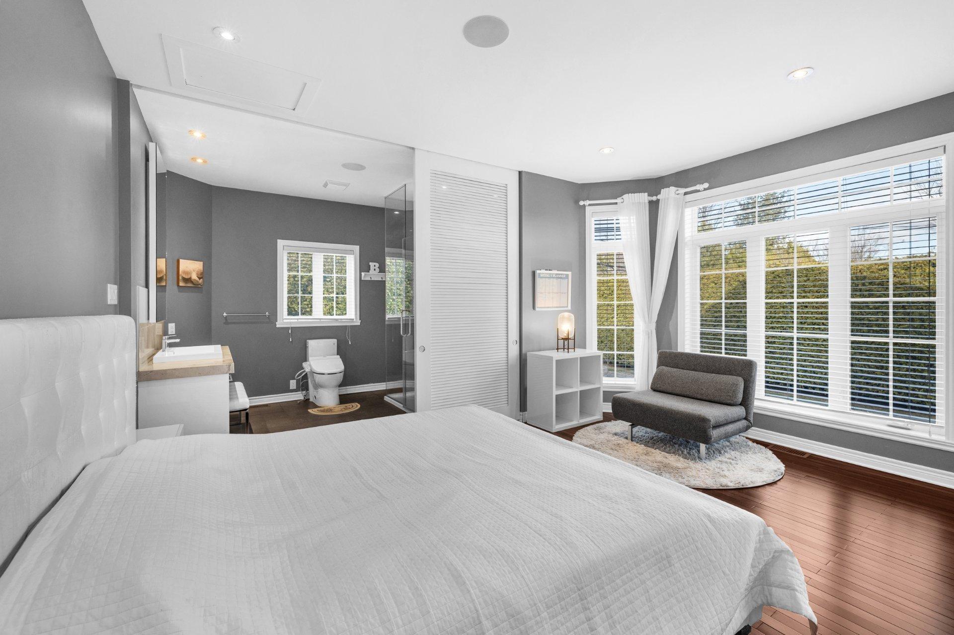 









451


Boul. de Fontainebleau

,
Blainville,




QC
J7B1W7

