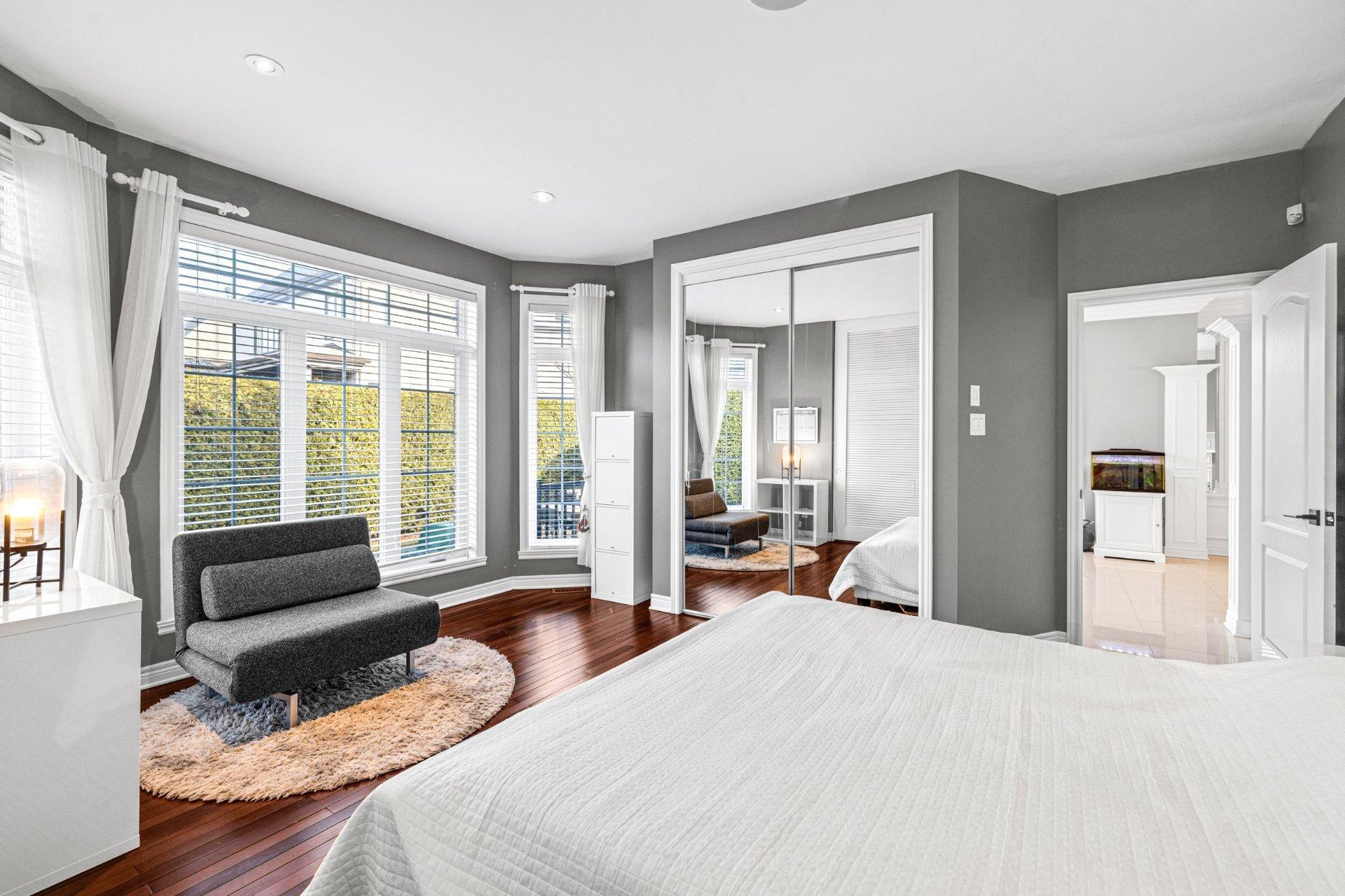 









451


Boul. de Fontainebleau

,
Blainville,




QC
J7B1W7

