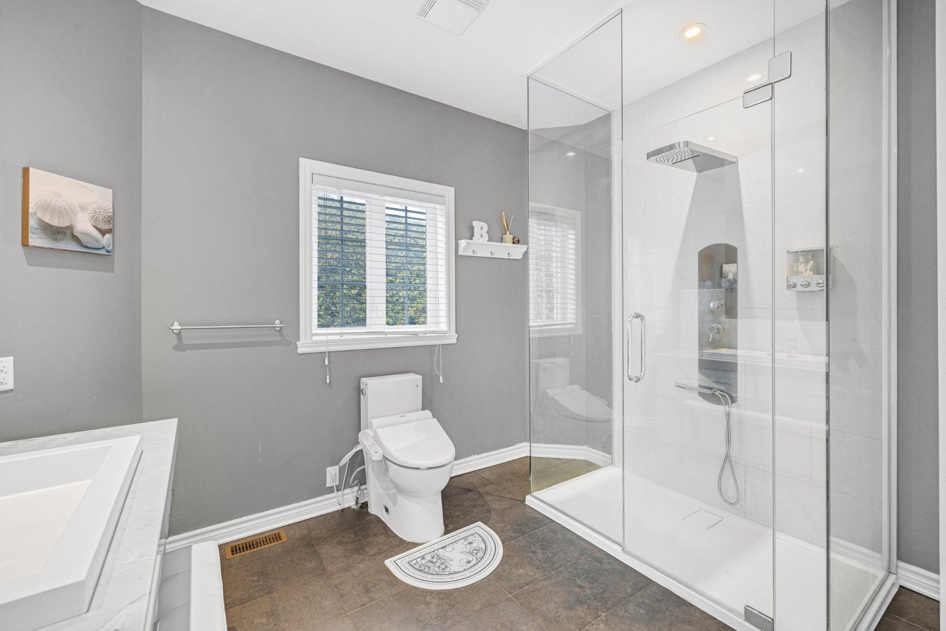 









451


Boul. de Fontainebleau

,
Blainville,




QC
J7B1W7

