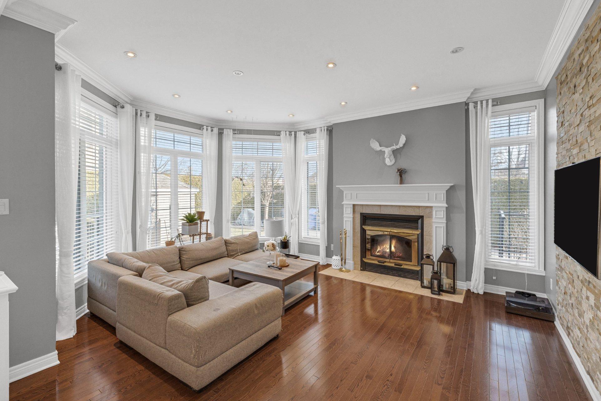 









451


Boul. de Fontainebleau

,
Blainville,




QC
J7B1W7

