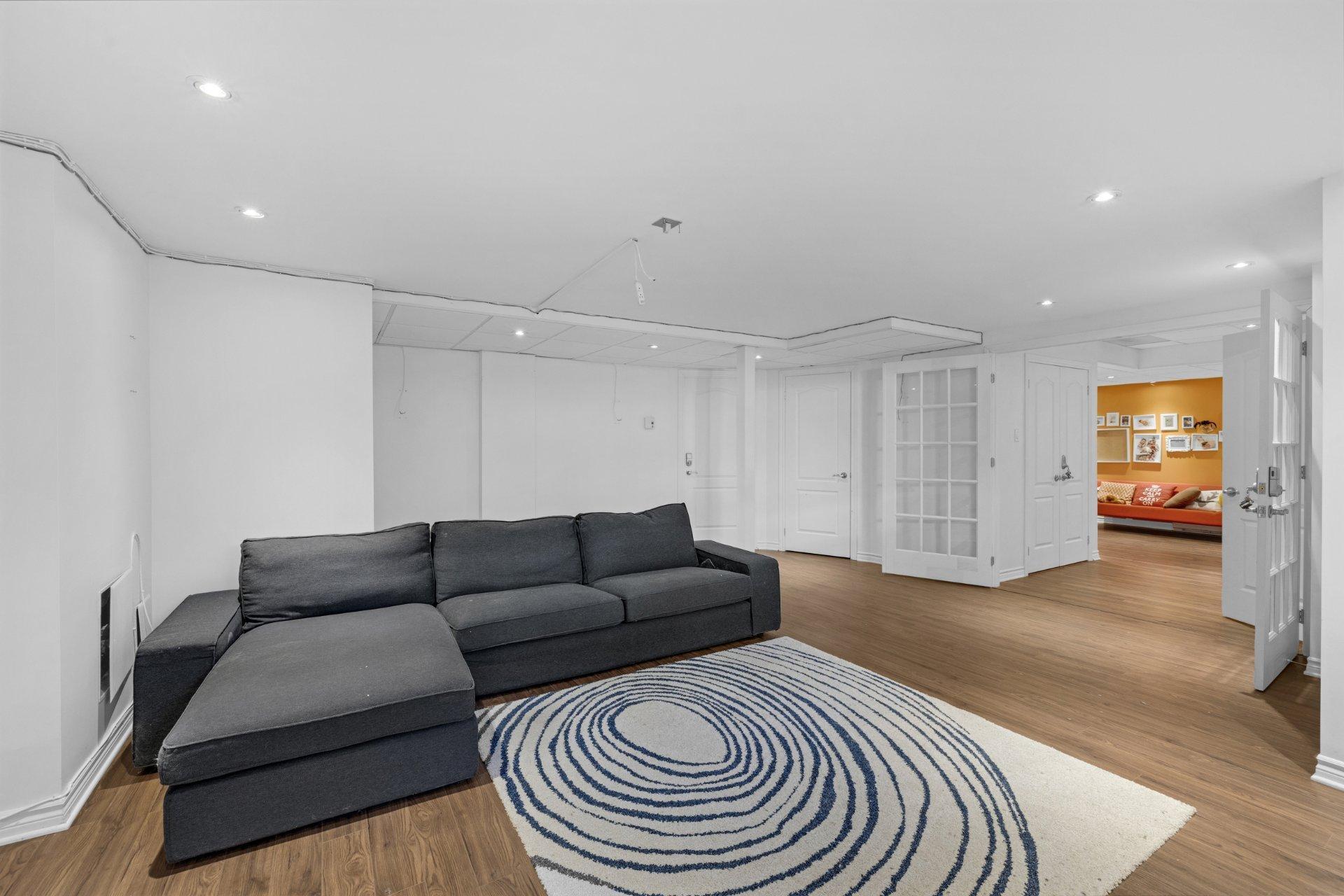 









451


Boul. de Fontainebleau

,
Blainville,




QC
J7B1W7

