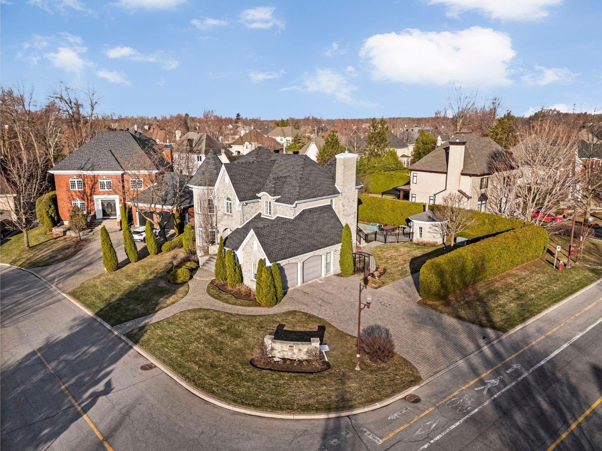 









451


Boul. de Fontainebleau

,
Blainville,




QC
J7B1W7

