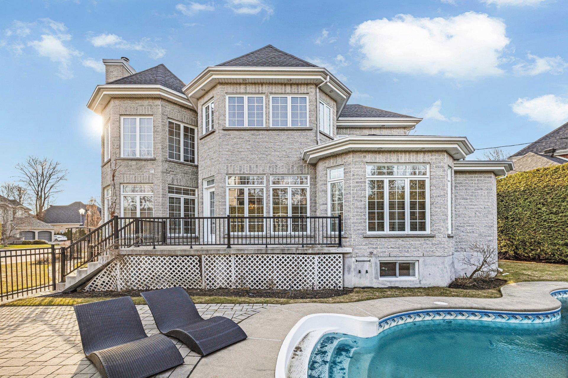 









451


Boul. de Fontainebleau

,
Blainville,




QC
J7B1W7

