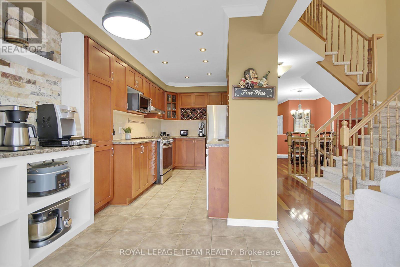 












2136 BERGAMOT CIRCLE

,
Ottawa,




Ontario
K4A4R4

