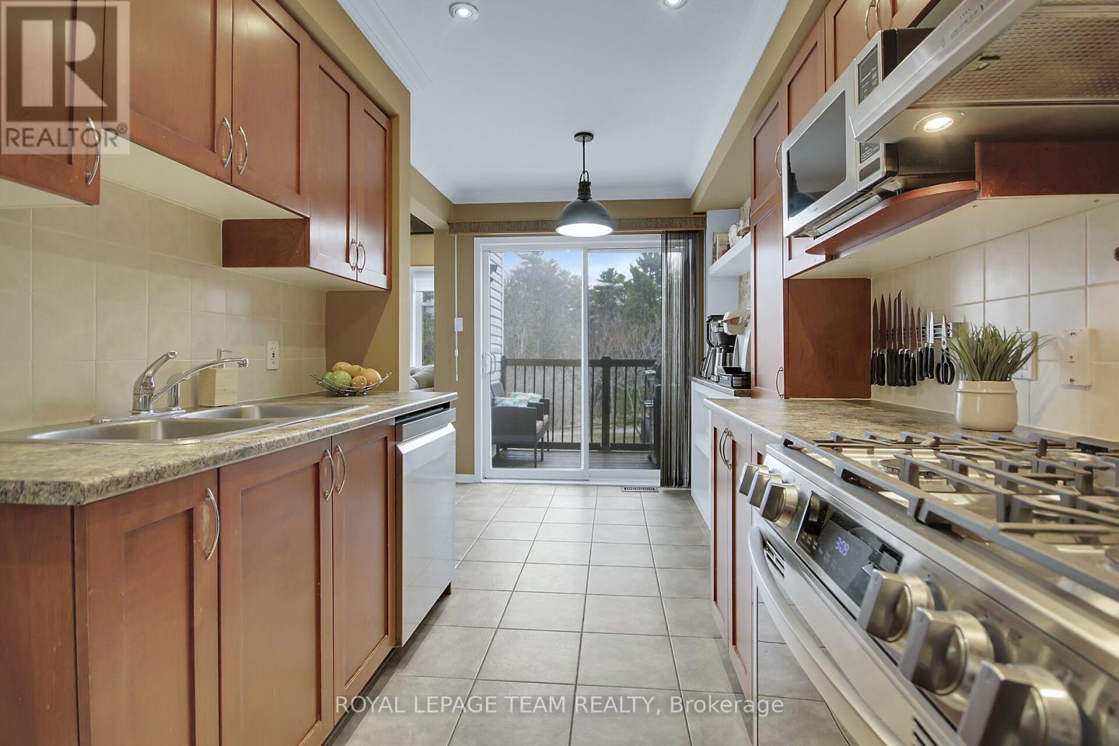 












2136 BERGAMOT CIRCLE

,
Ottawa,




Ontario
K4A4R4

