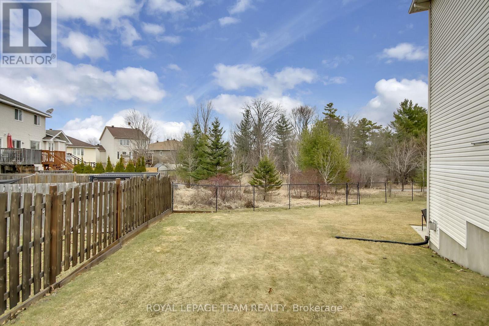 












2136 BERGAMOT CIRCLE

,
Ottawa,




Ontario
K4A4R4

